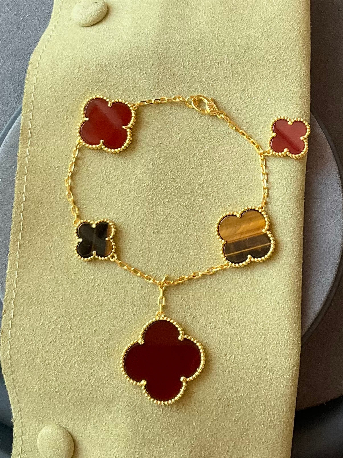Carnelian tigers eye Charm clover bracelet 925 silver 18k gold plated 7.5 inches - ParadiseKissCo