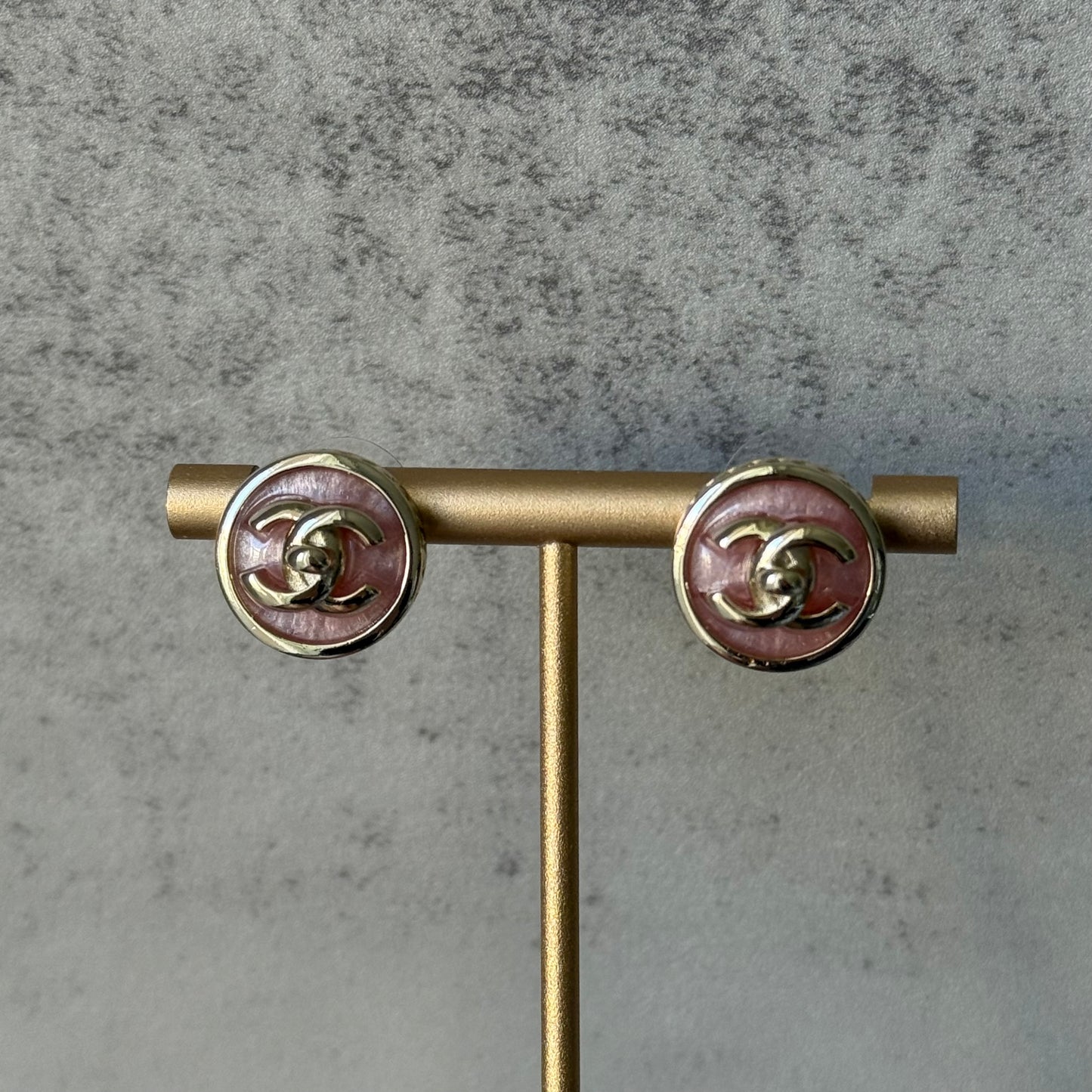 Coco pink stud earring