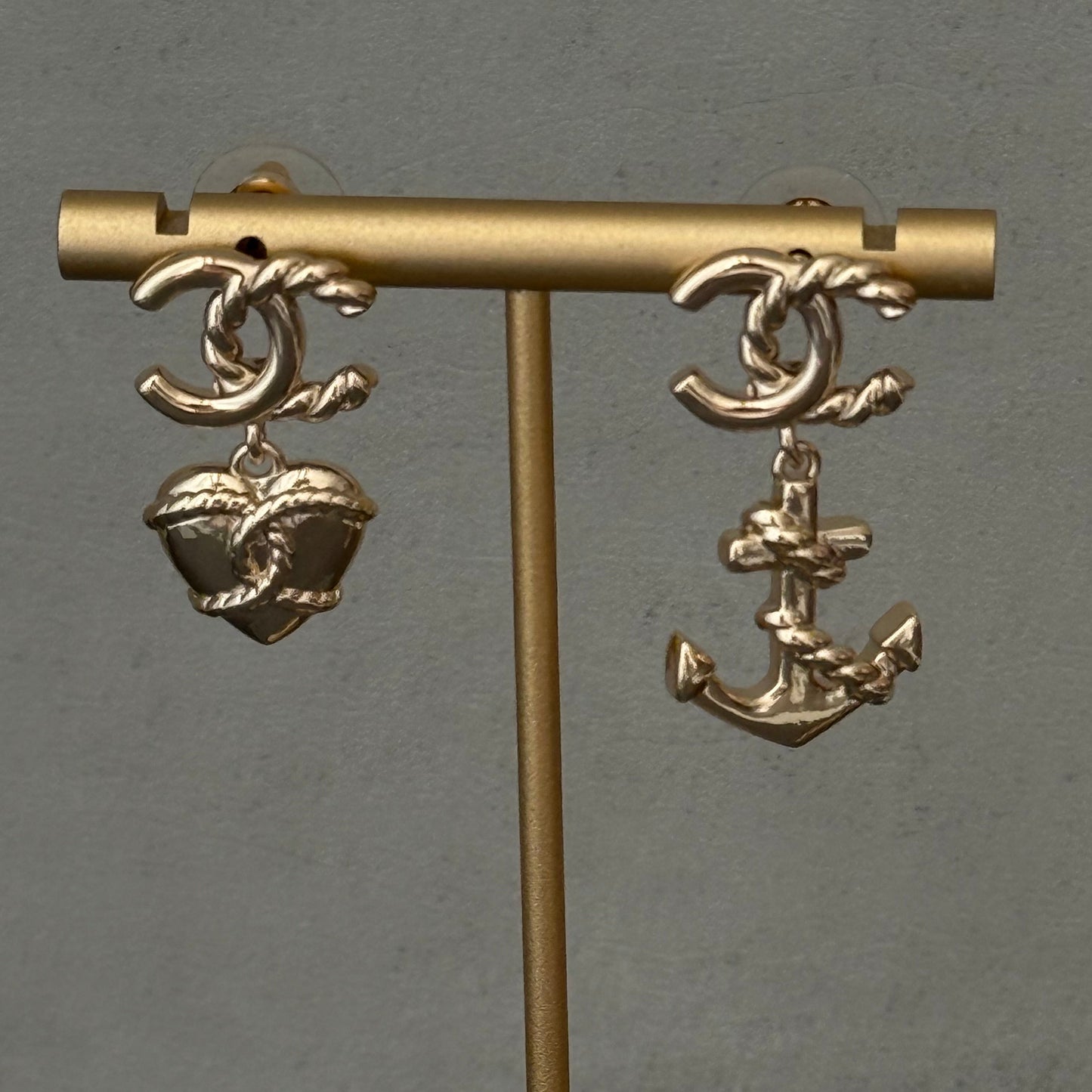 Coco Gold Asymmetrical earrings