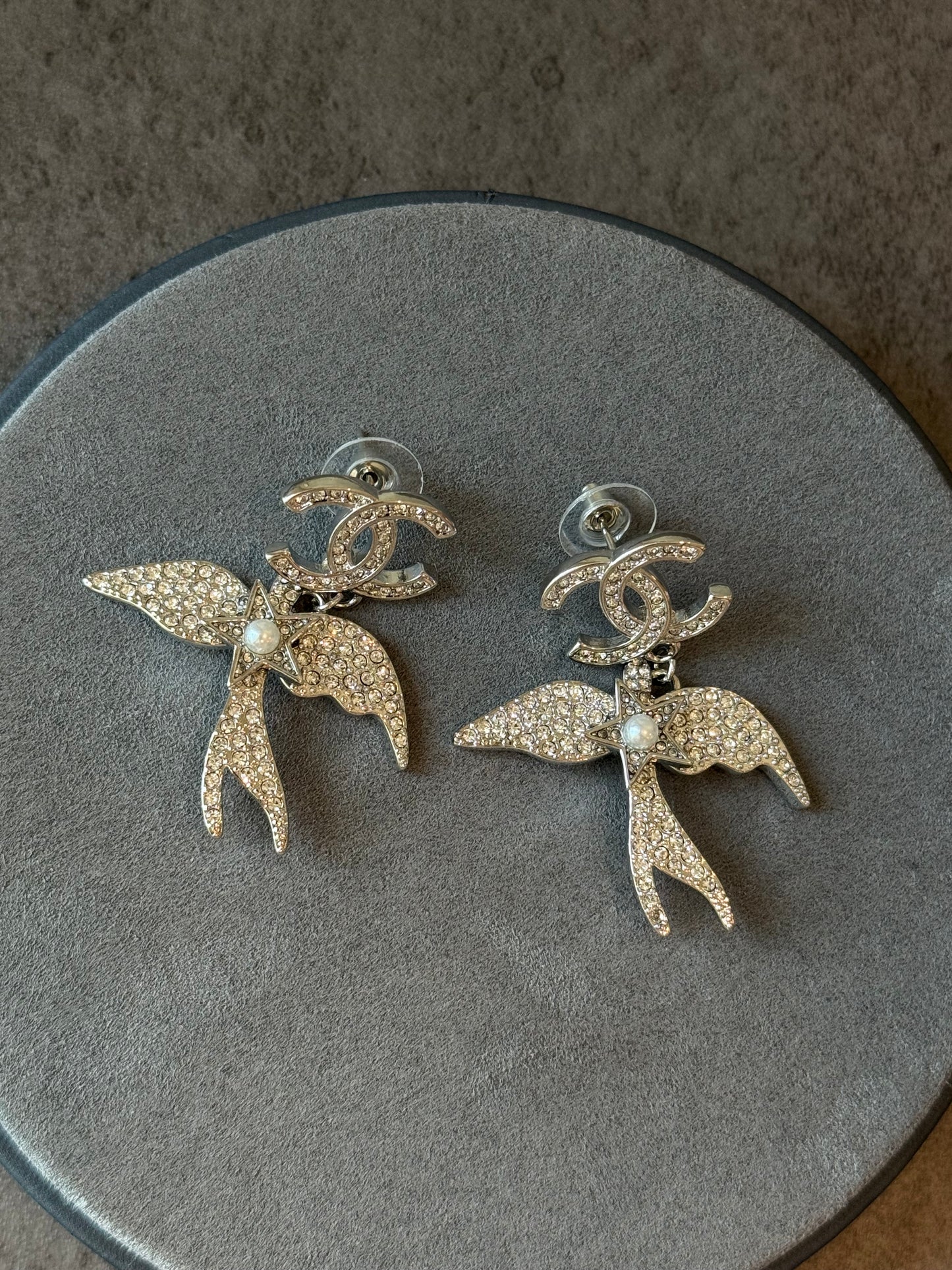 Coco Pearl Cz swallow earring
