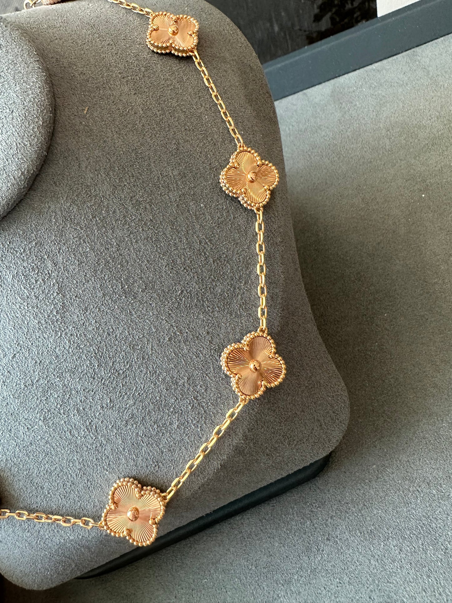 10 motif Guilliche clover necklace 925 silver 18k rosegold plated 42 cm long clover size 15mm - ParadiseKissCo