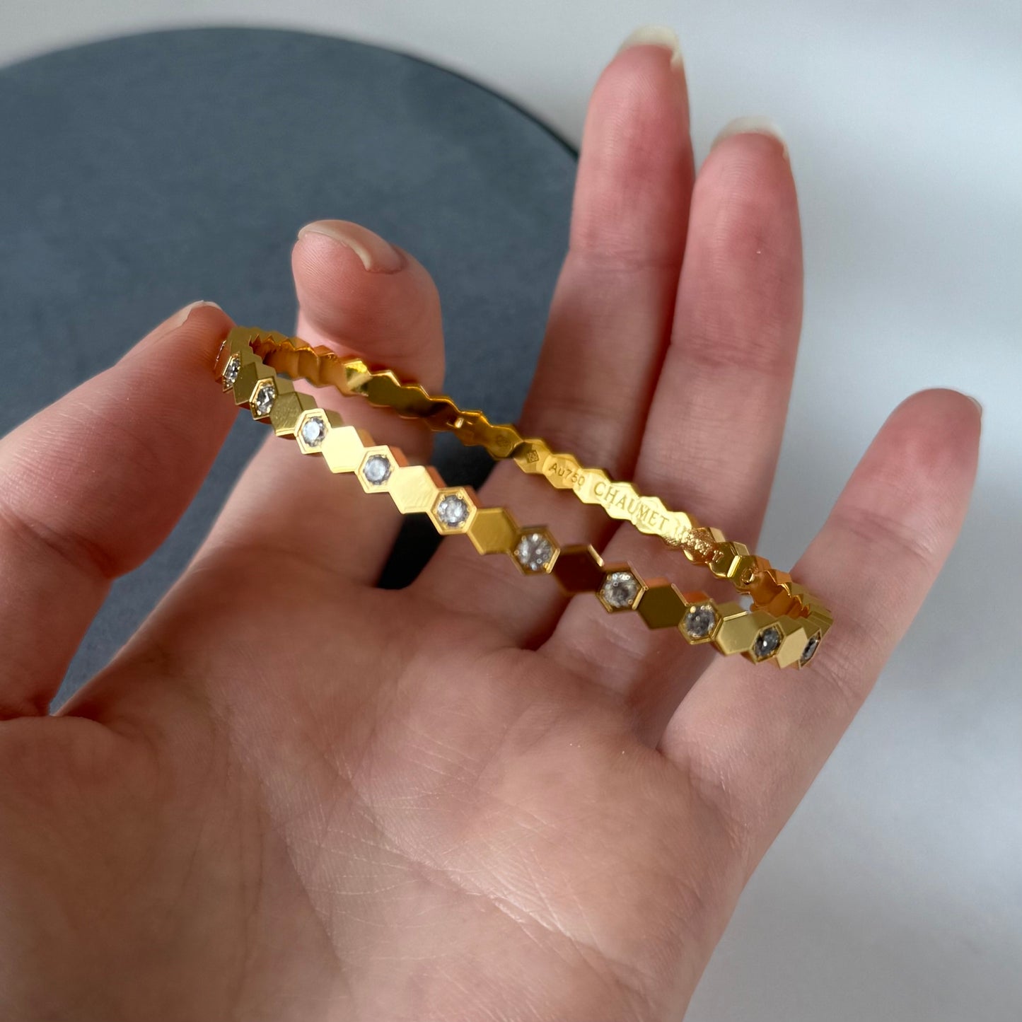honeycomb gold bangle bracelet bee my love size 17cm