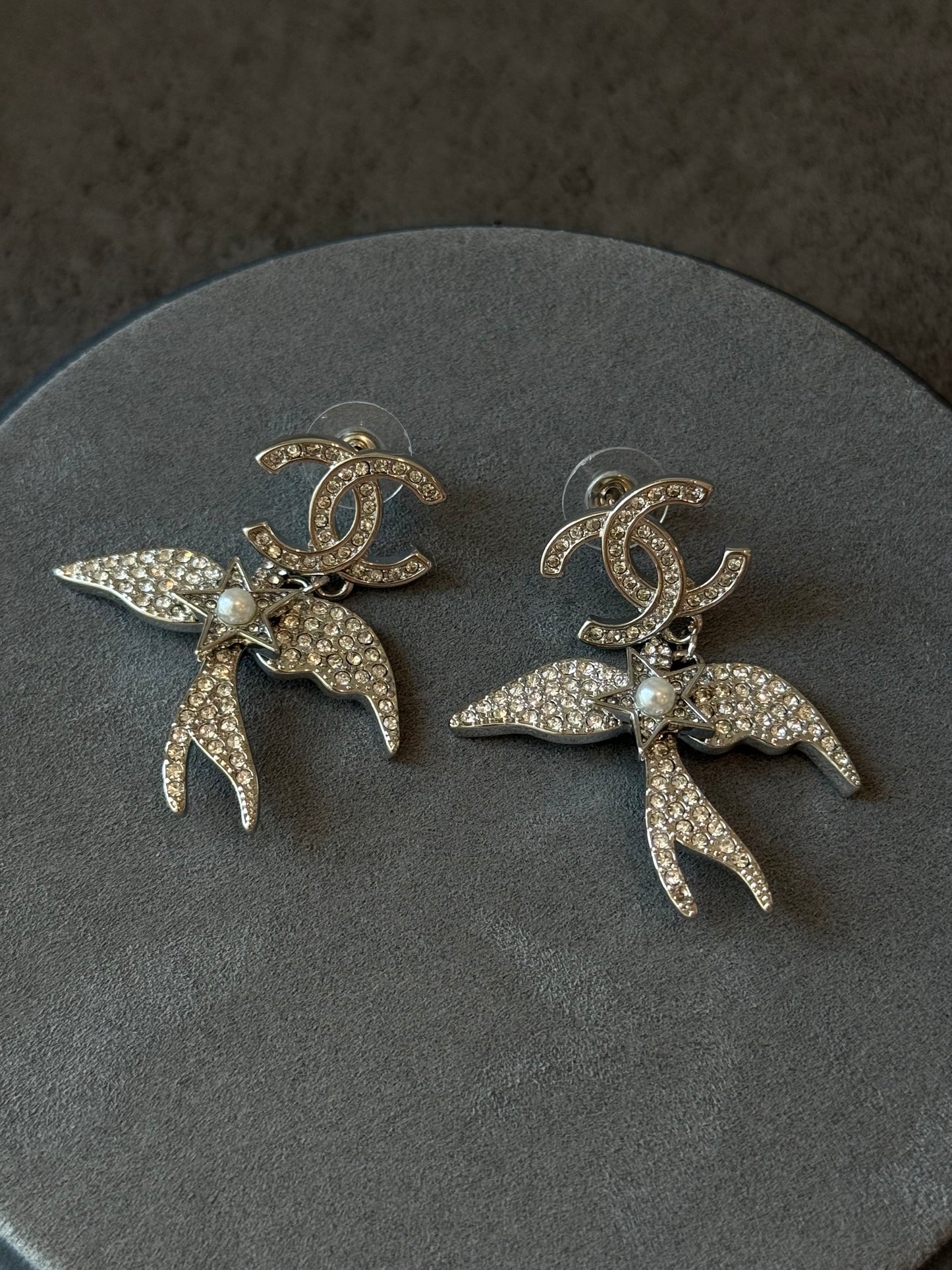 Coco Pearl Cz swallow earring