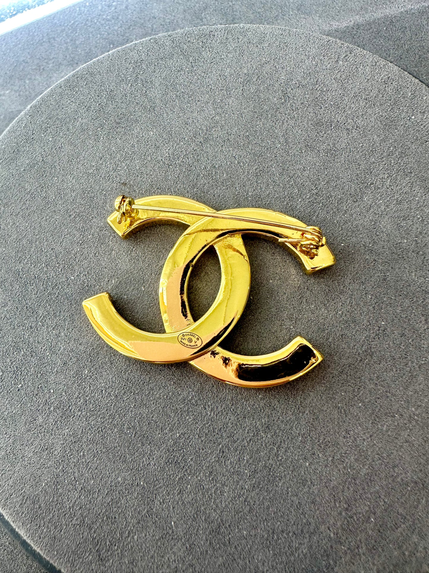 Coco gold brooch - ParadiseKissCo