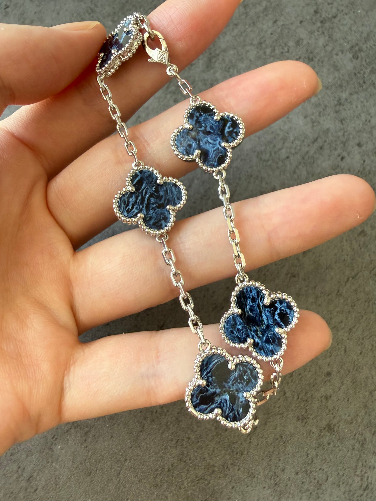 5 motifs Pietersite 15mm clover bracelet with 18k white gold plated 7.5 inches