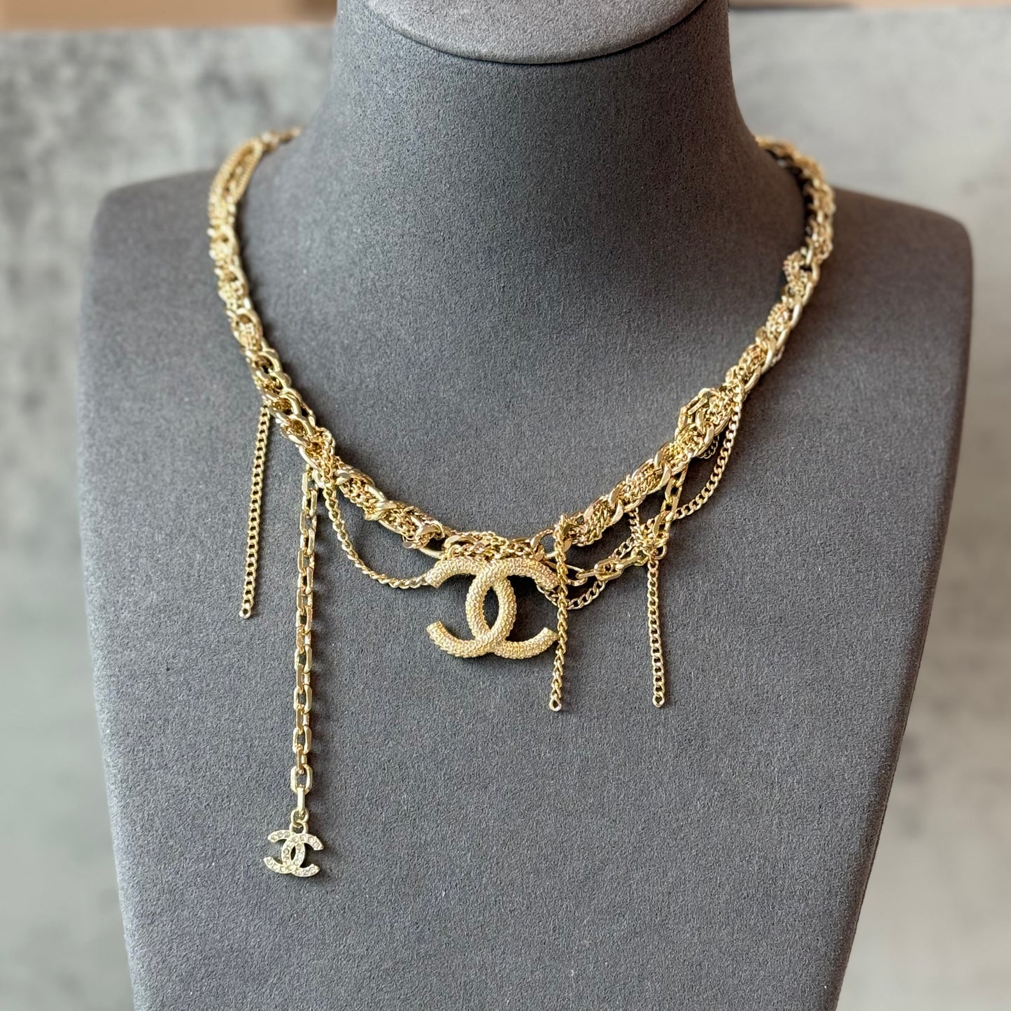 coco light gold choker necklace