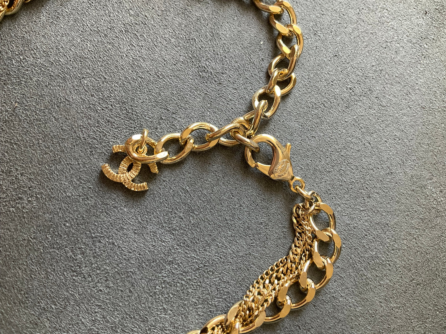 coco light gold choker necklace