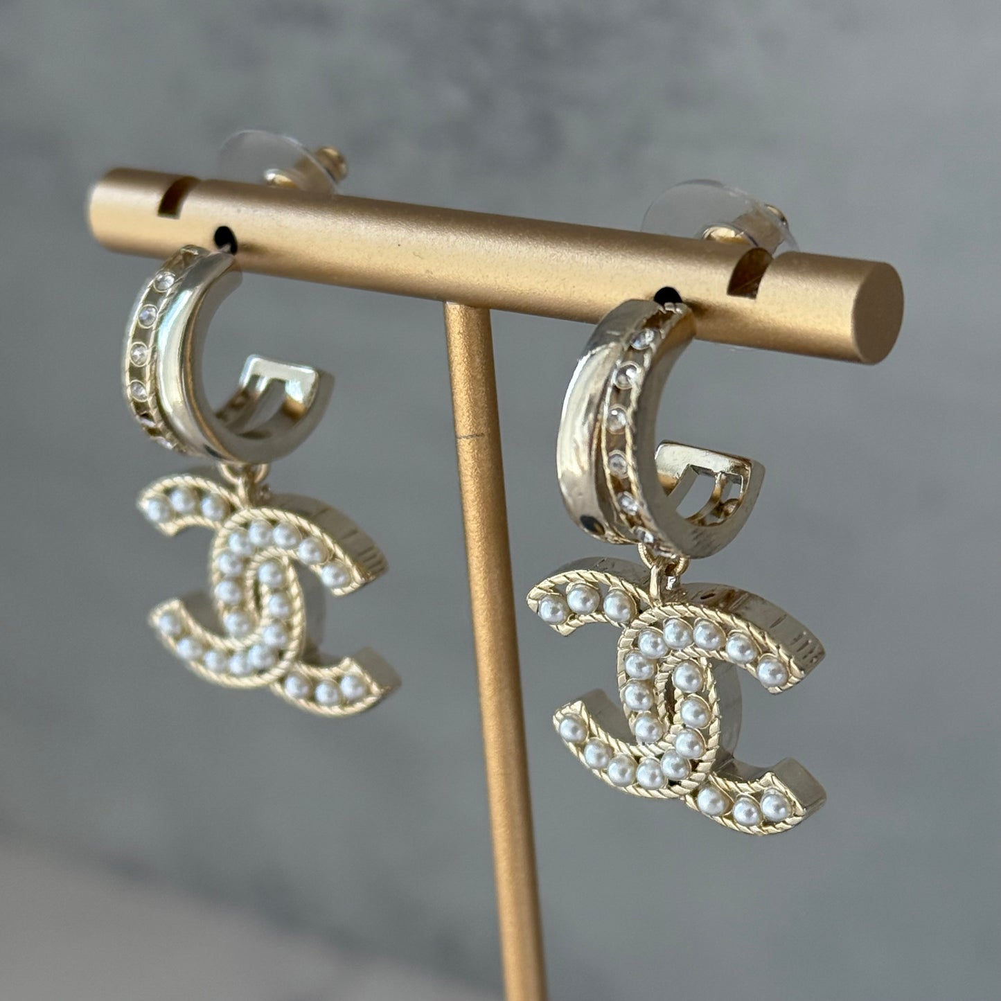Coco pearl Hoops gold earring