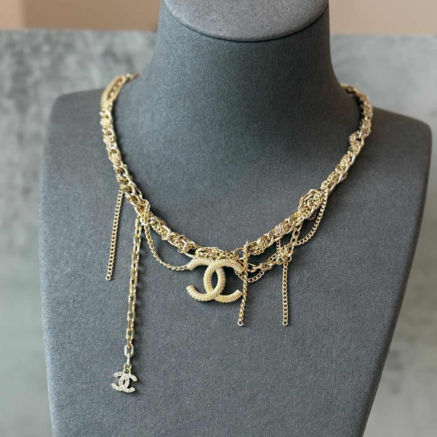 coco light gold choker necklace