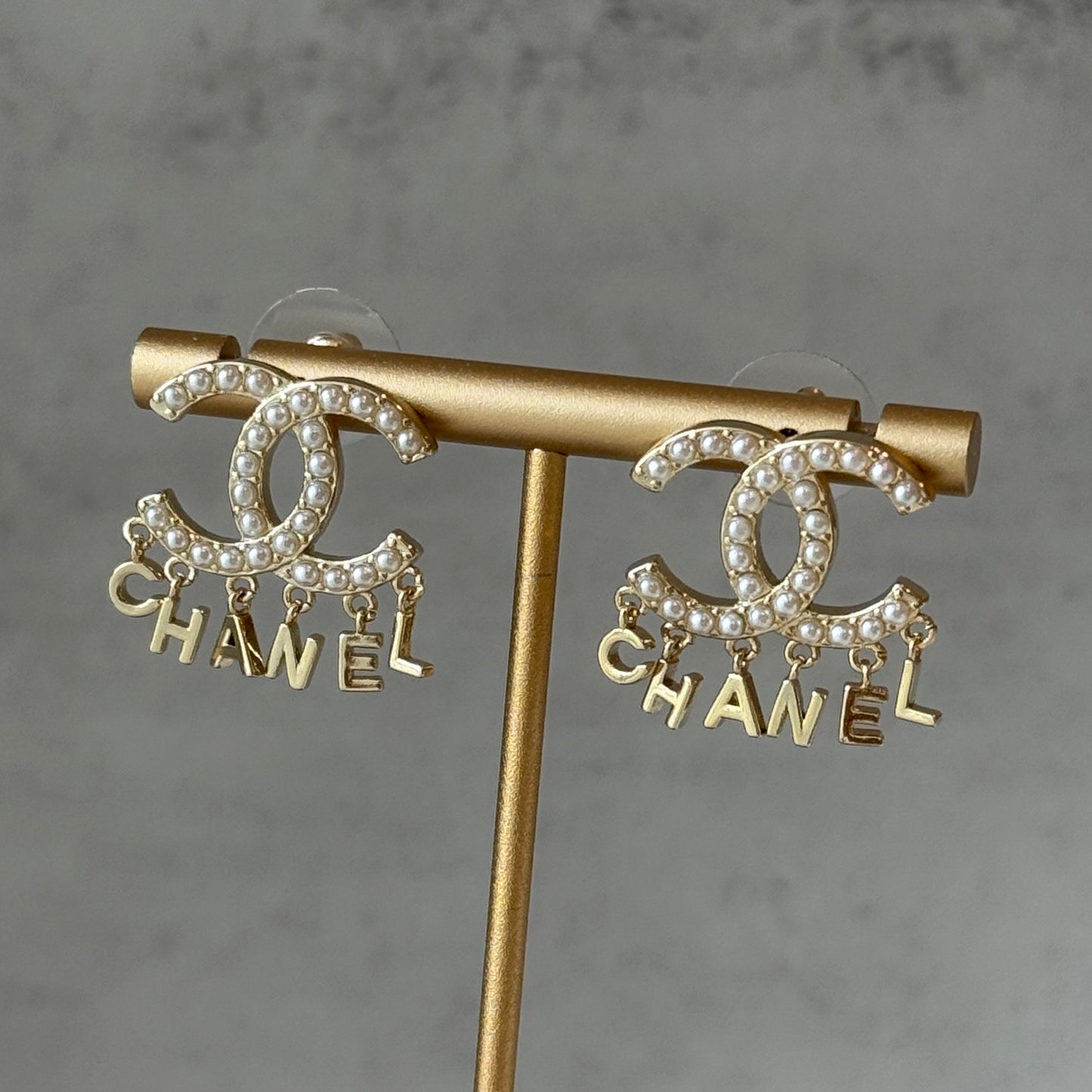 Coco pearl gold earring