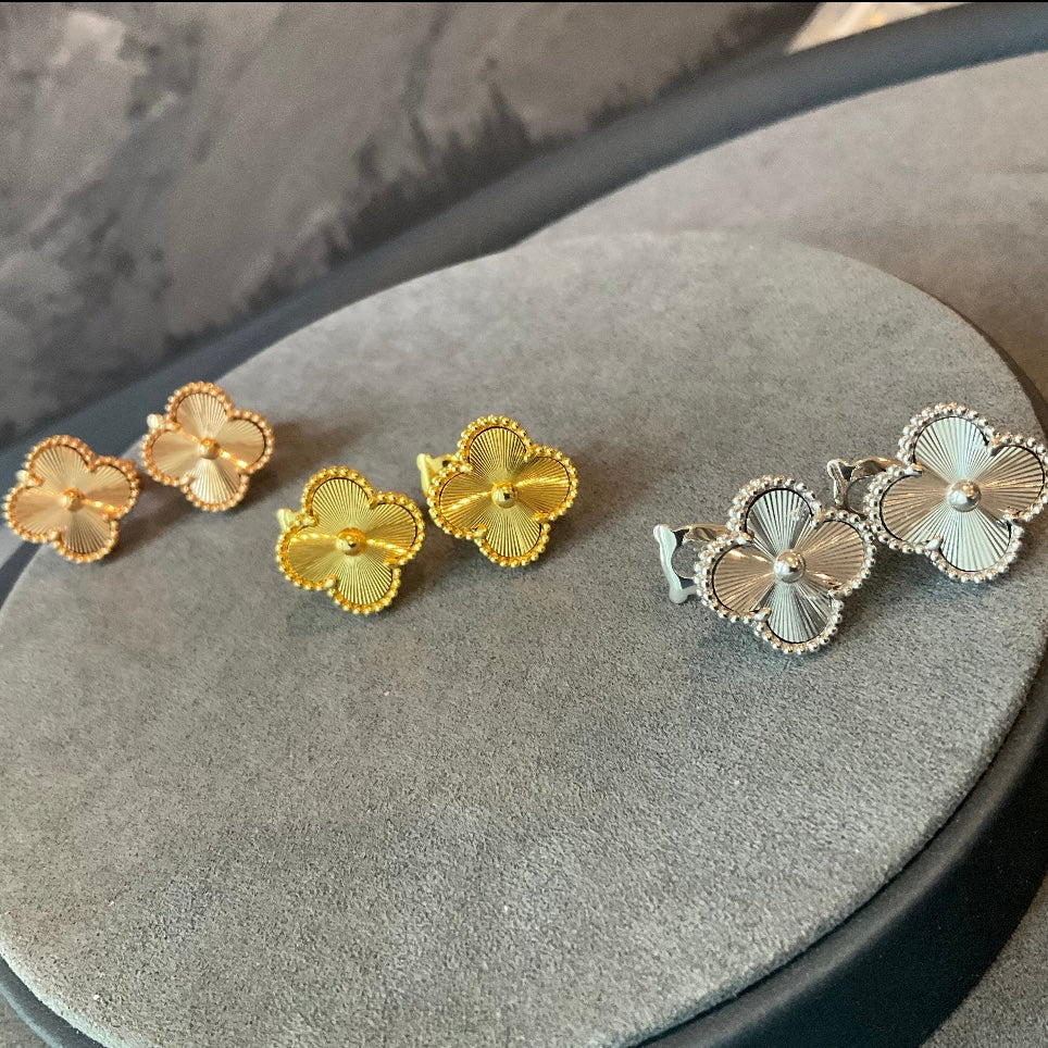 Guillioche 15mm clover earrings 925 silver 18k gold plated
