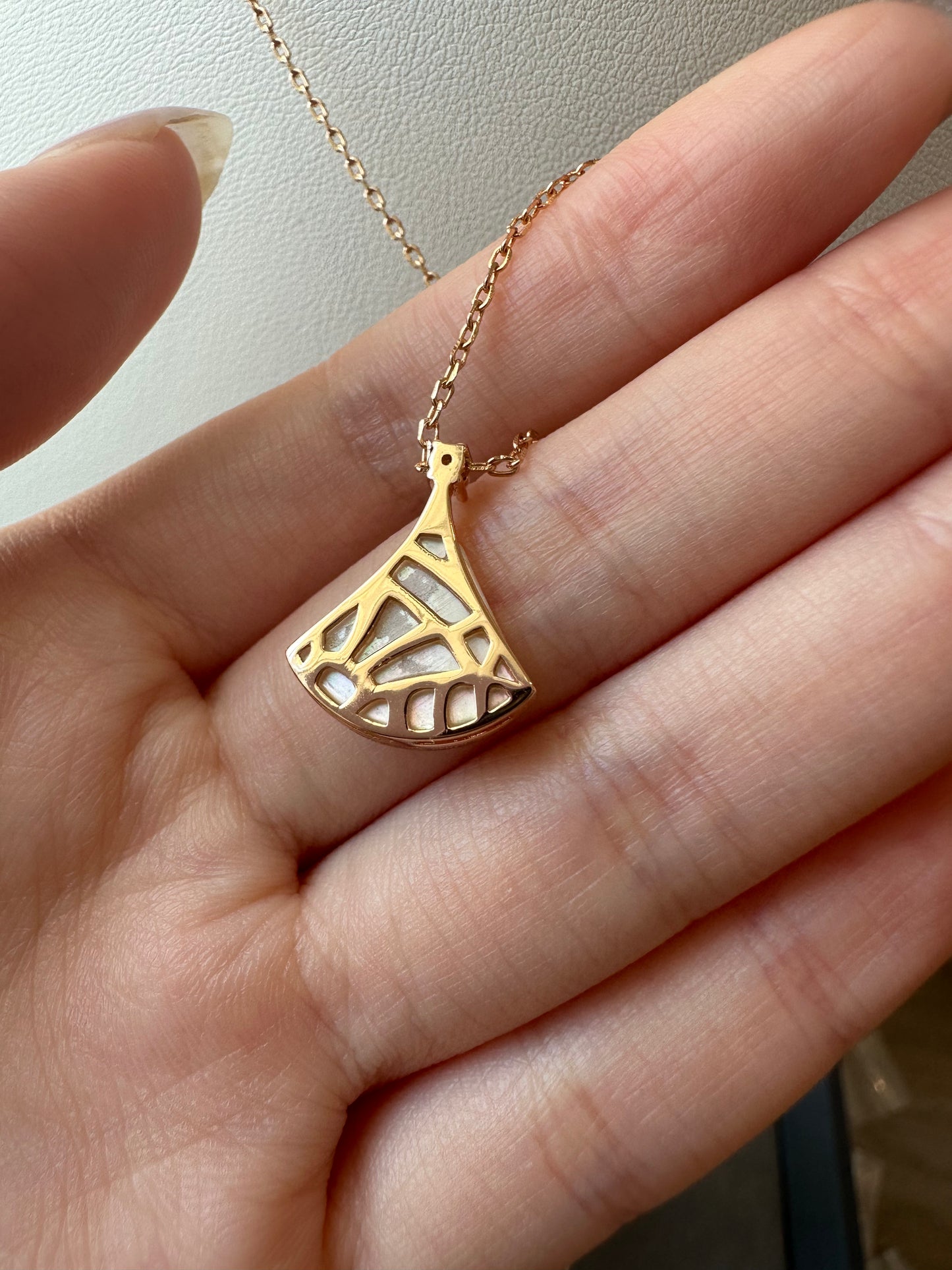 Fan shape skirt necklace white mother of pearl rose gold plated 925 silver 45cm - ParadiseKissCo