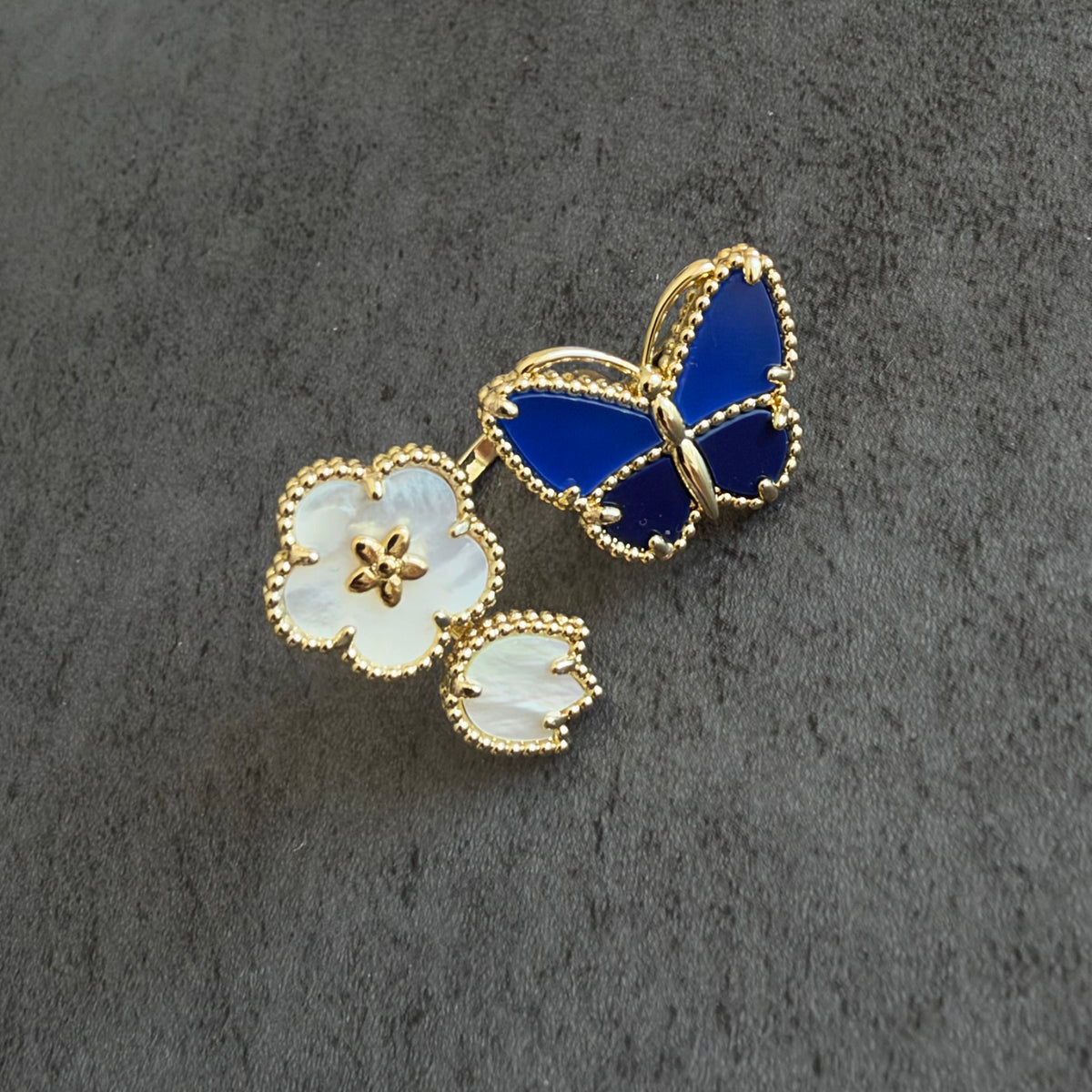 Lucky Spring Butterfly Between the Finger ring