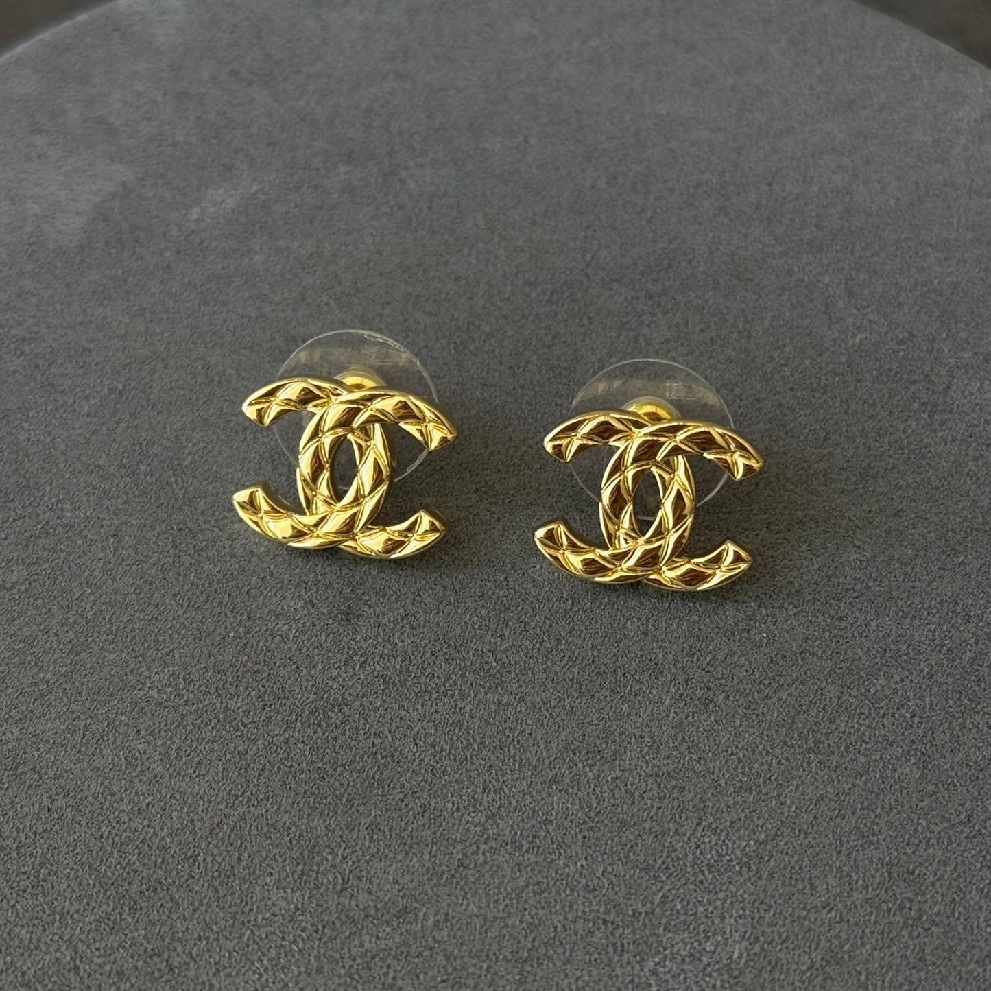 Coco gold stud earring