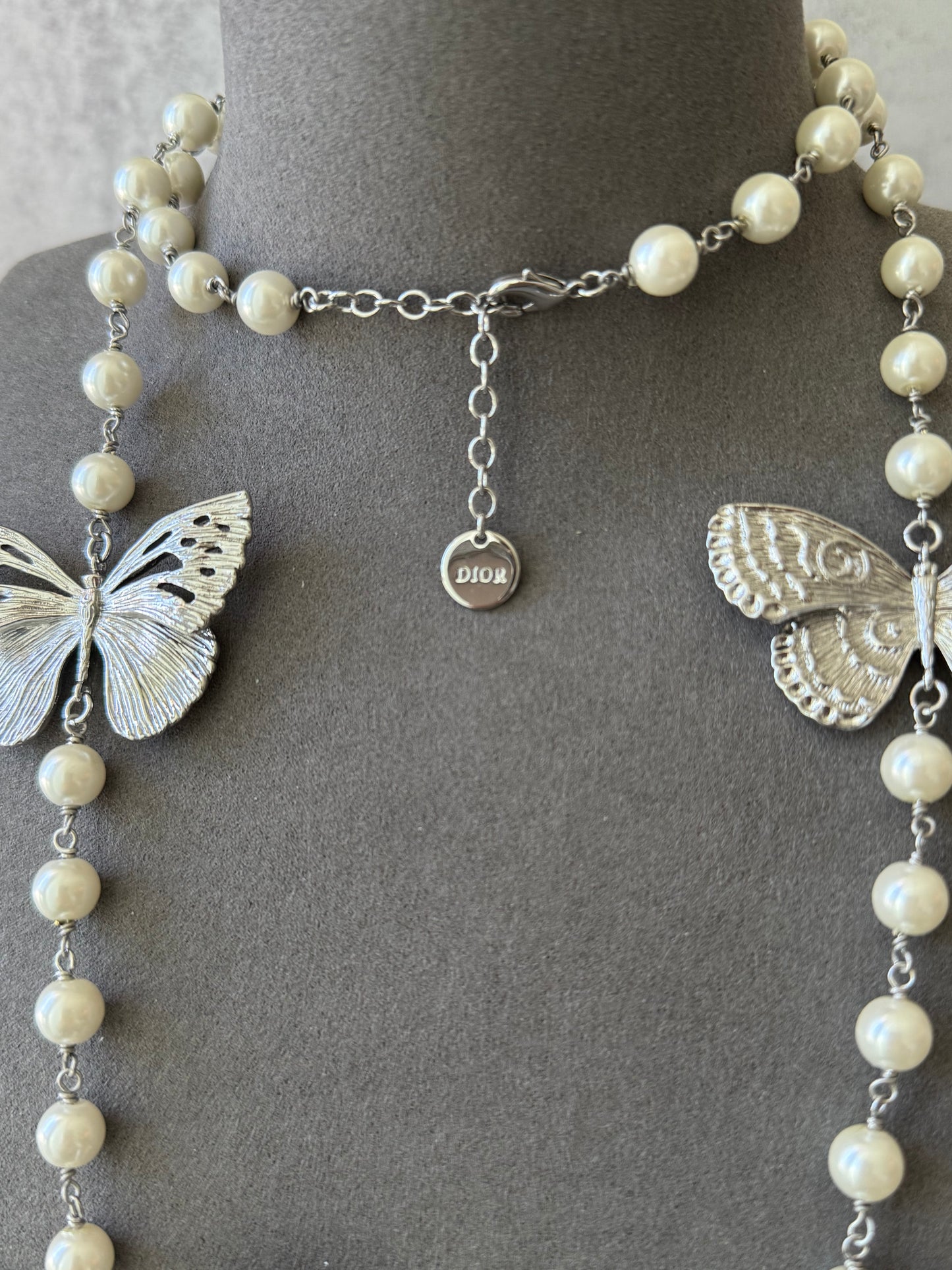 CD butterfly long pearl necklace