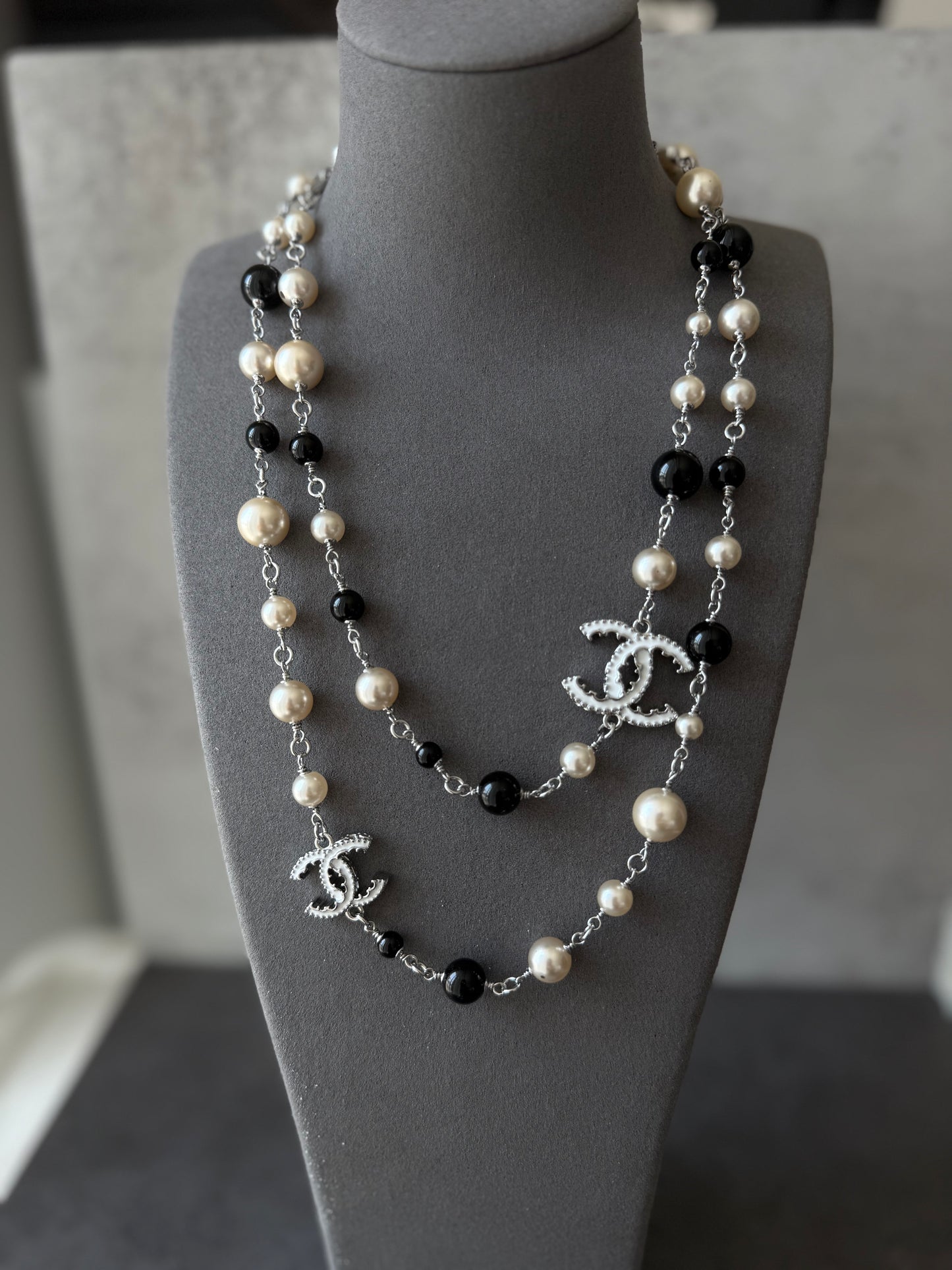 coco black white long pearl necklace