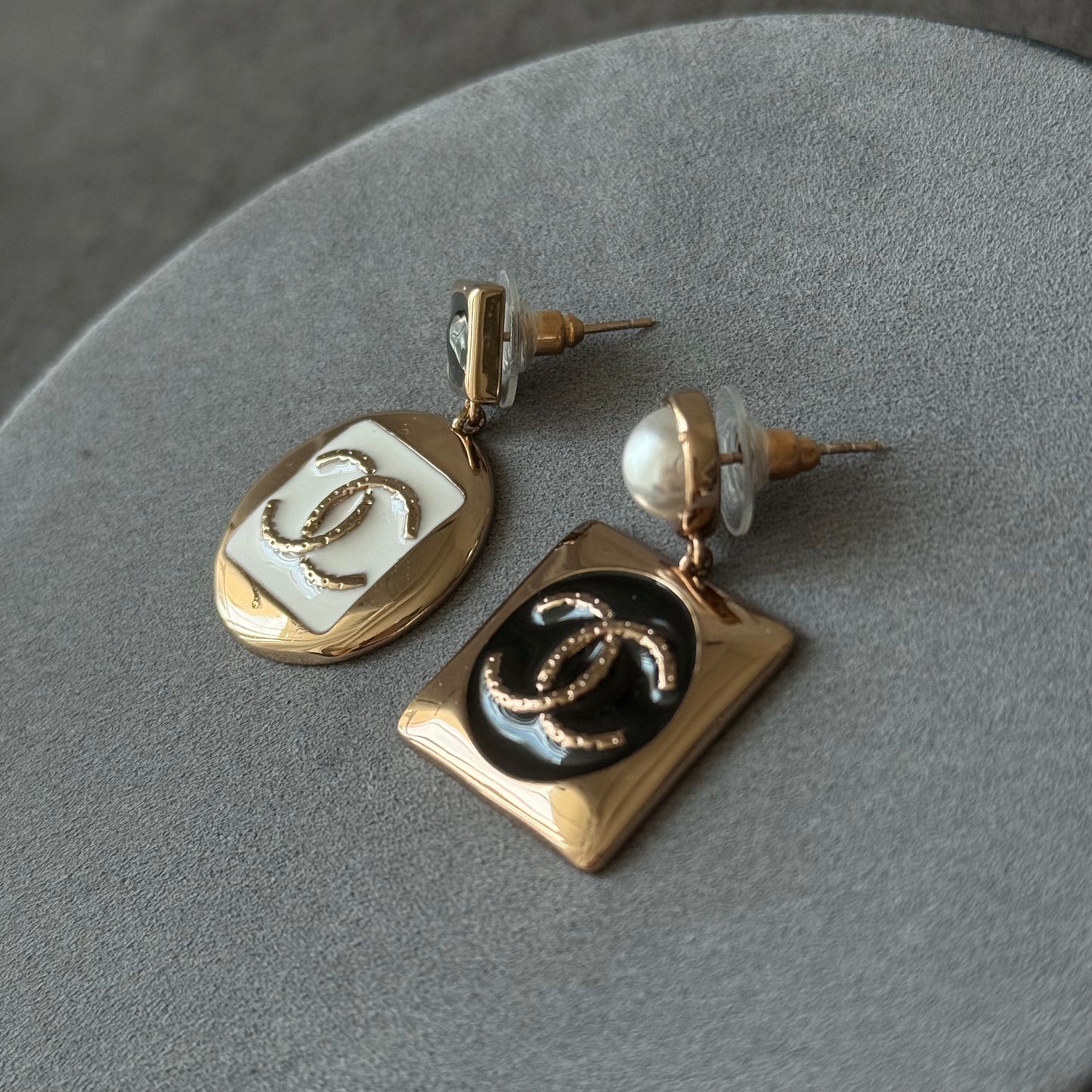 Coco black white rose gold earring