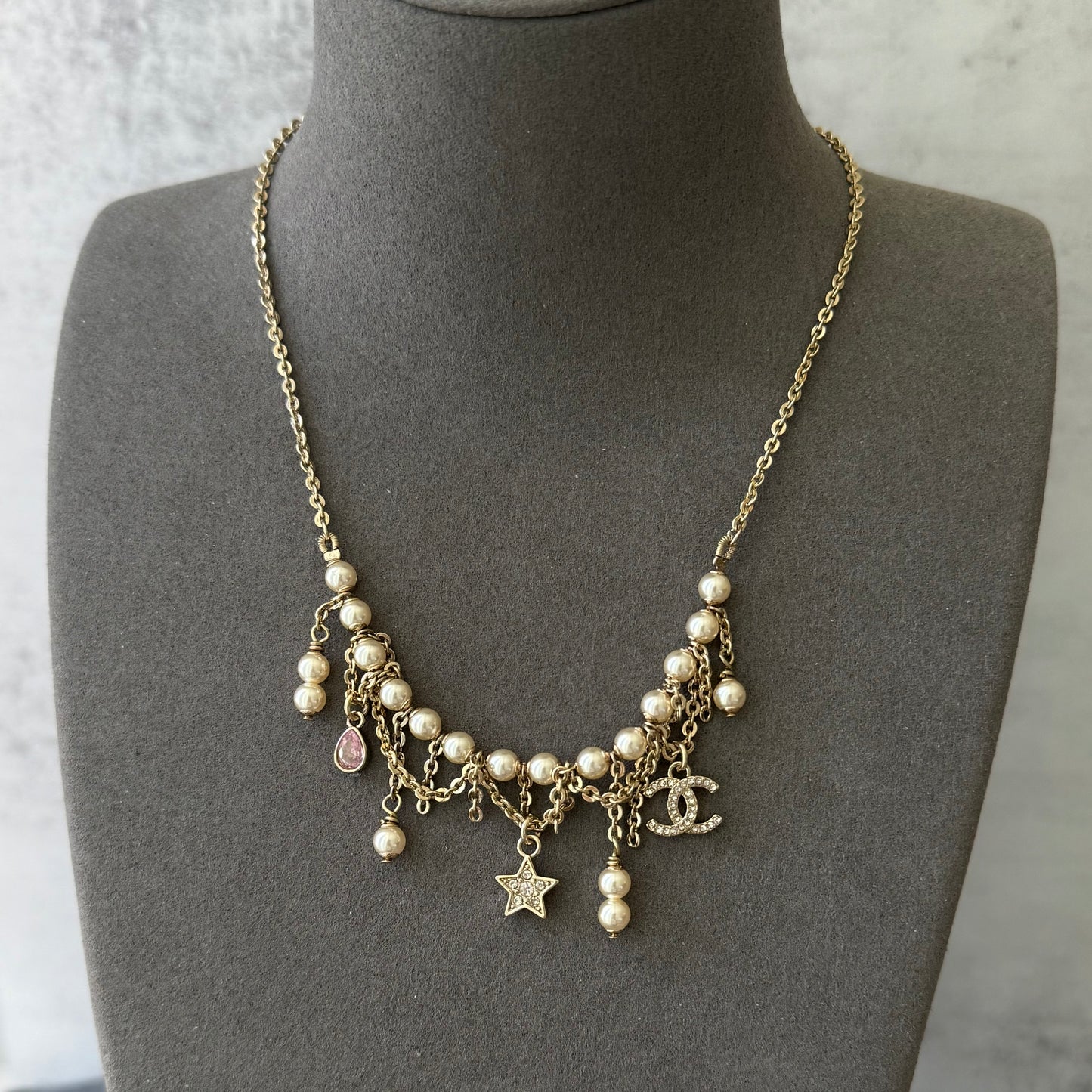 coco light gold star pearl necklace