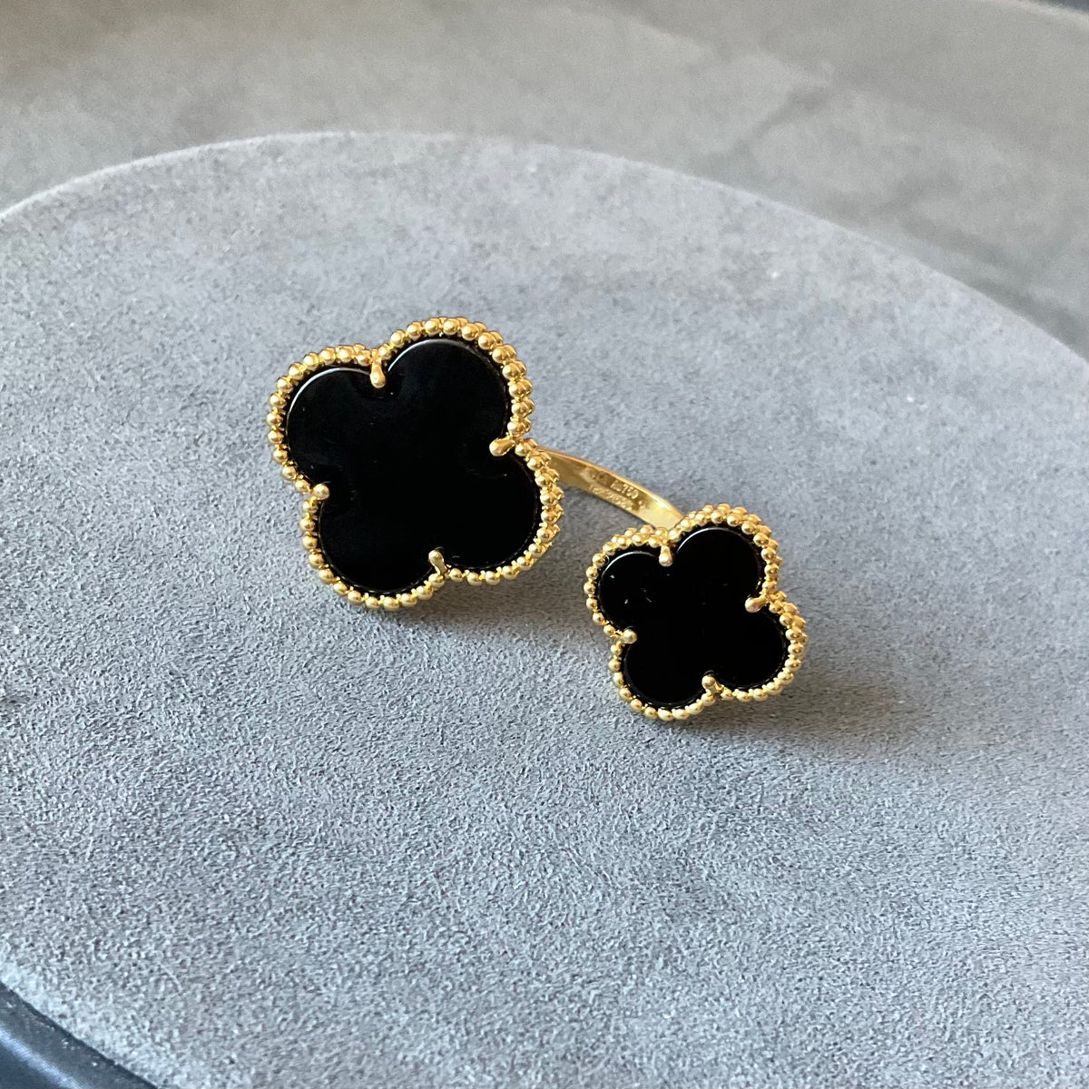 Onyx Clover Between finger ring 925 silver 18k gold plated