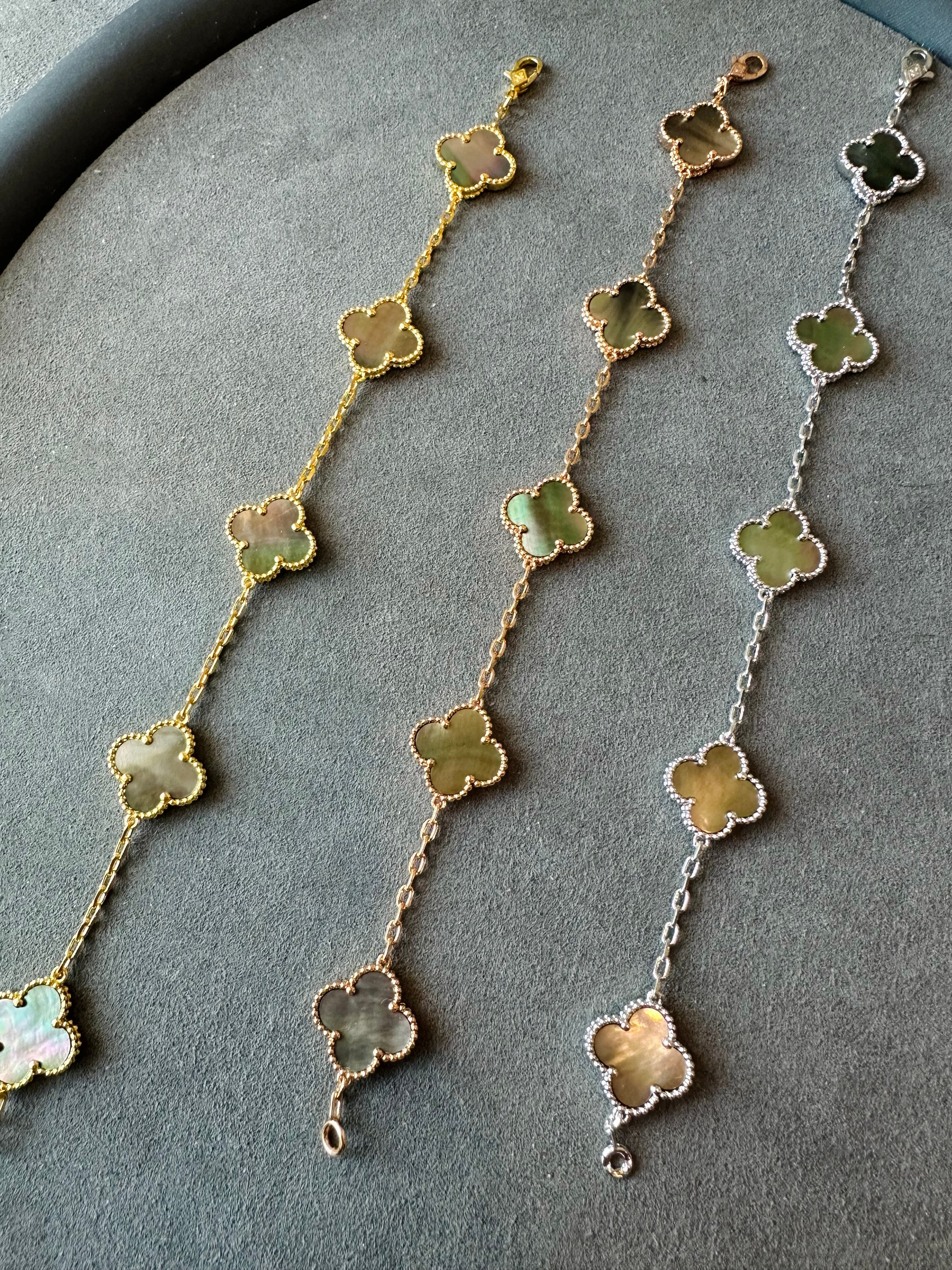 15mm Grey mother of pearl 5 motifs clover bracelet with 18k gold plate