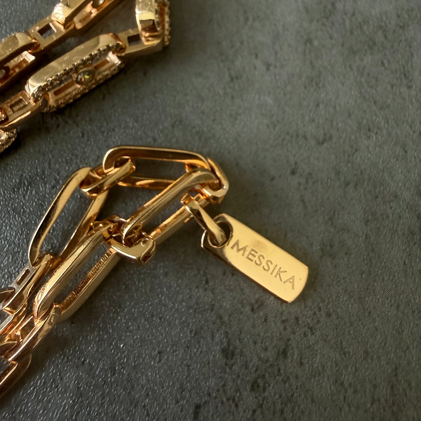 Messika v gold cnc version rosegold necklace