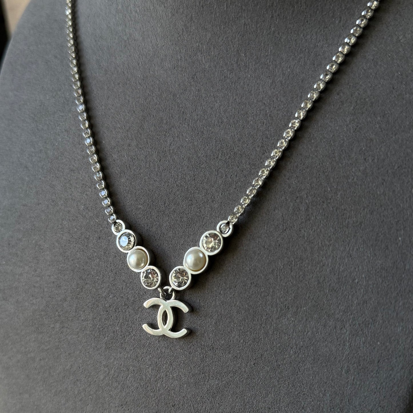 coco silver diamond pearl necklace