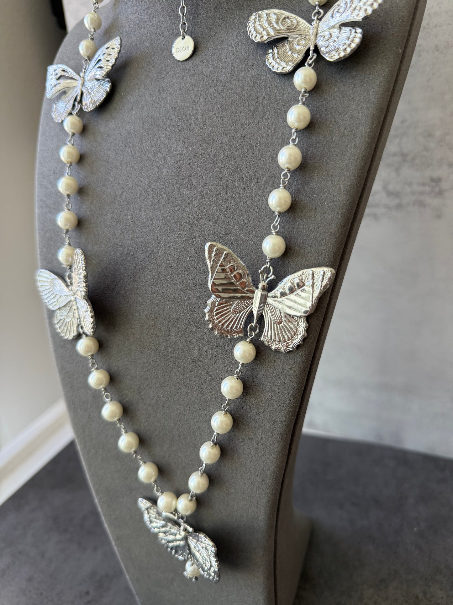 CD butterfly long pearl necklace