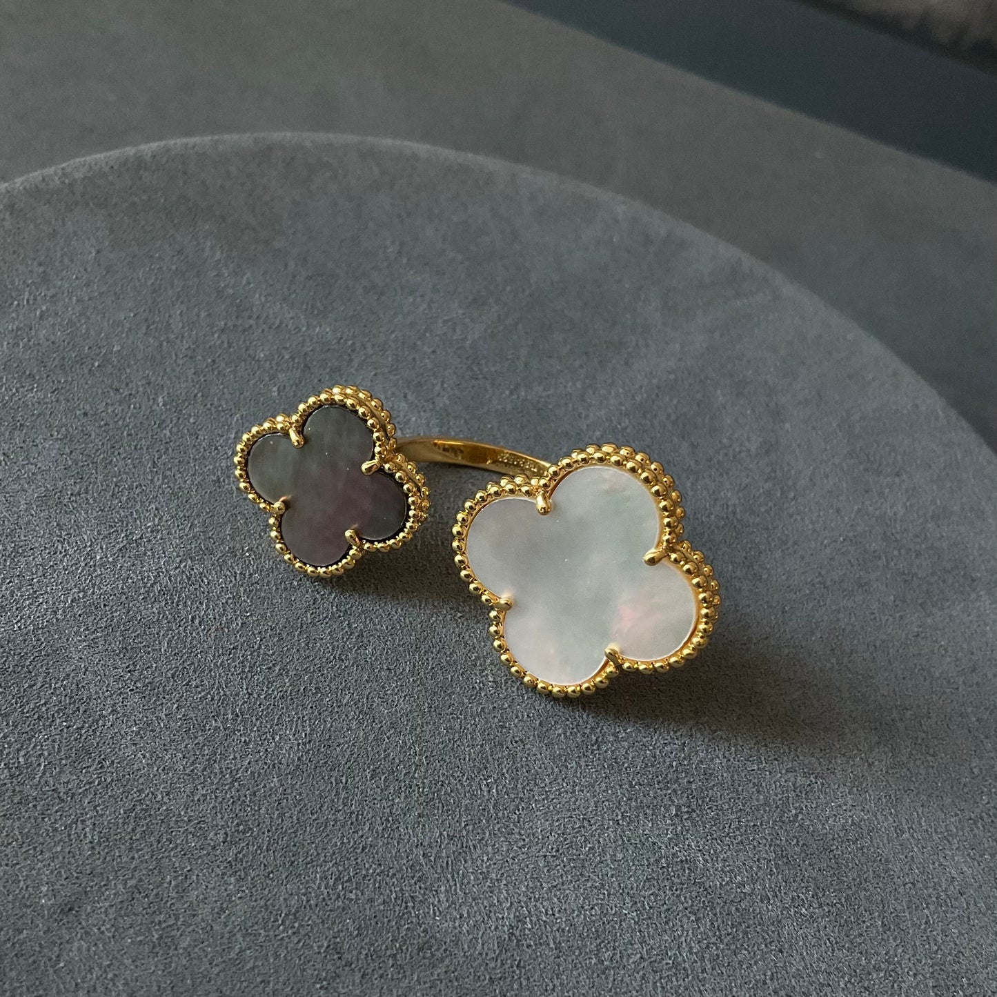 Mother of Pearl Clover Between finger ring 925 silver 18k gold plated