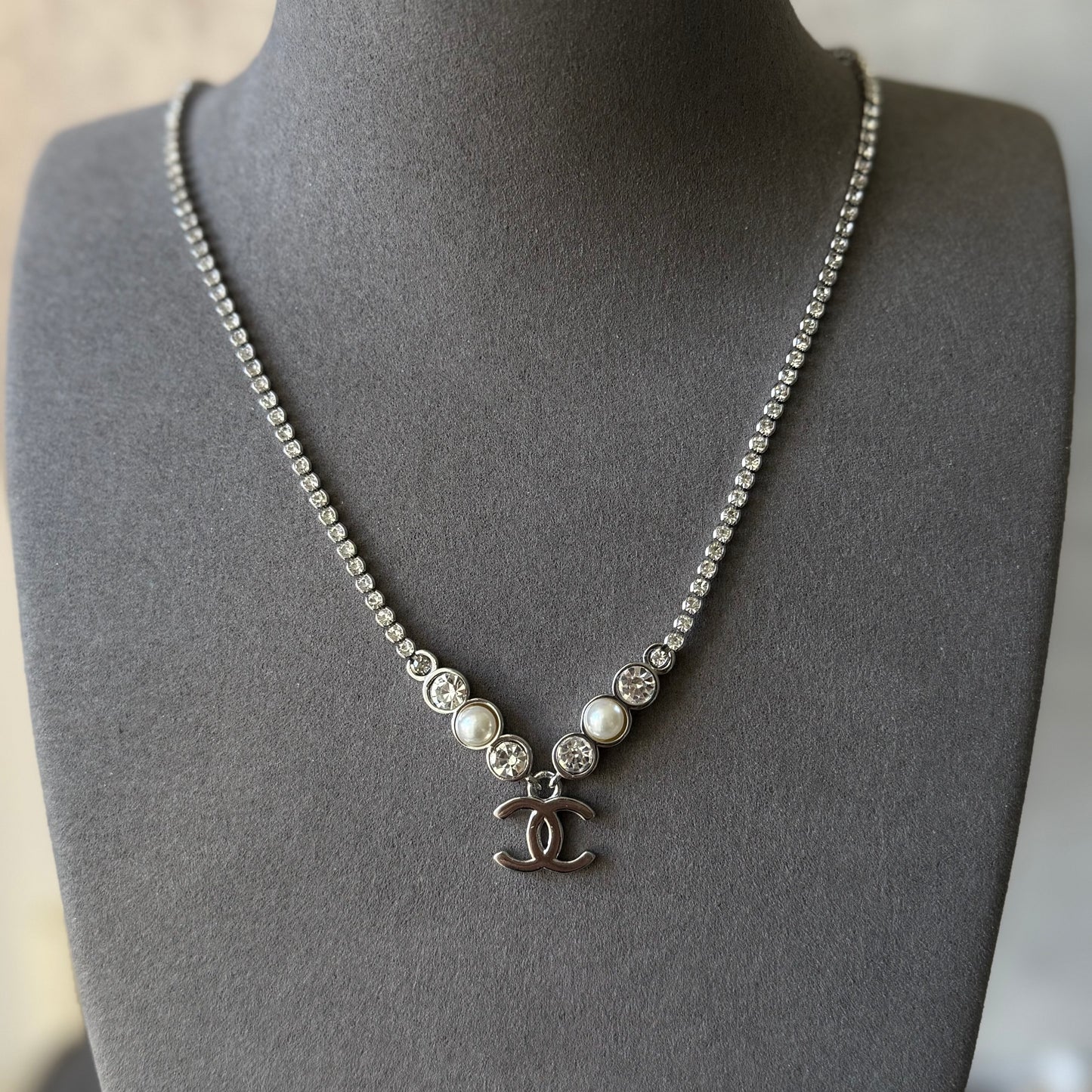 coco silver diamond pearl necklace