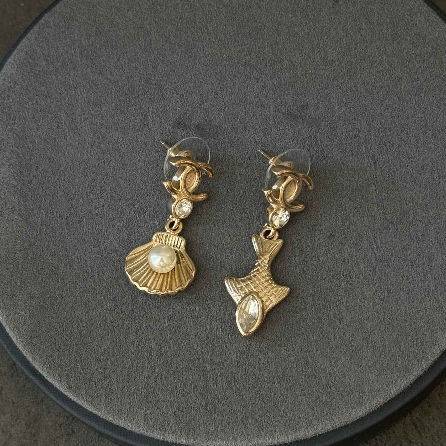 Coco Gold shell and pearl Dangle Earrings