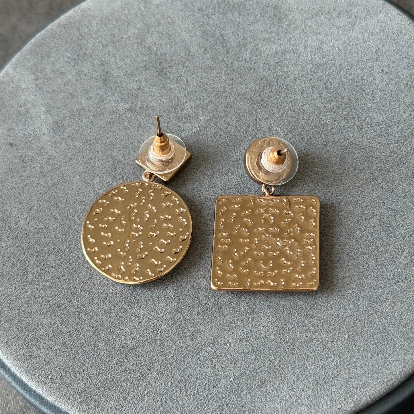 Coco black white rose gold earring