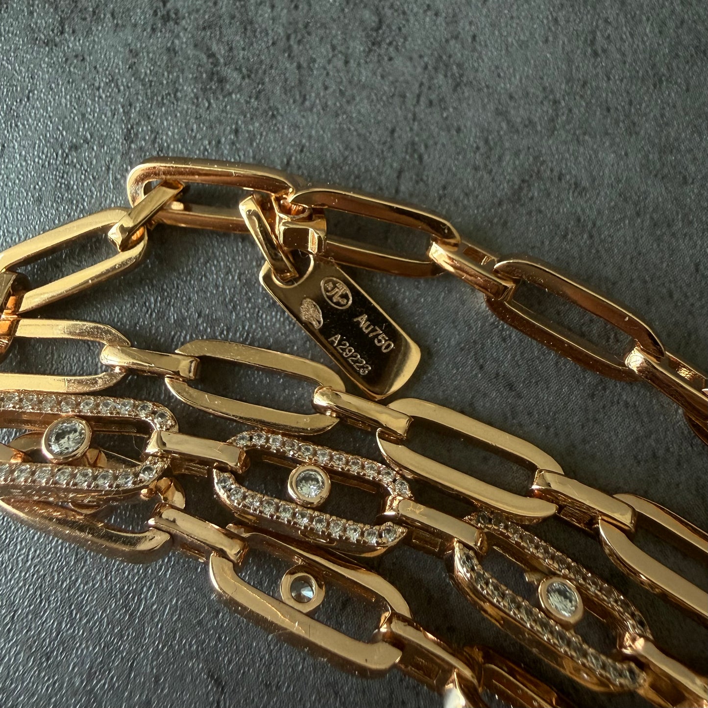 Messika v gold cnc version rosegold necklace