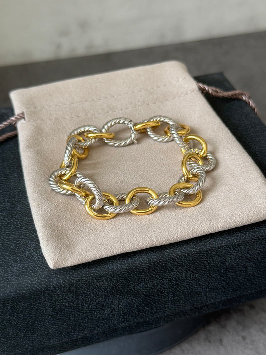 OVAL LINK CHAIN BRACELET
Sterling Silver with 18K Yellow Gold, 12mm